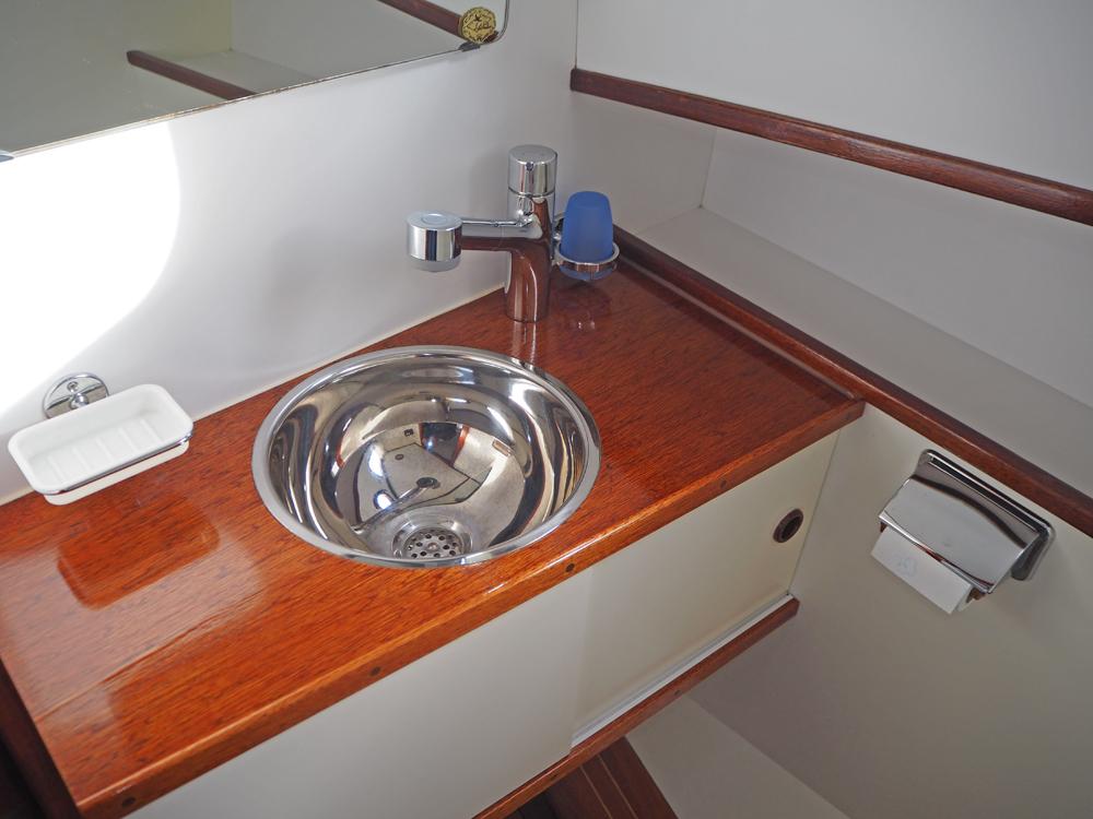 Cabin en avant, H&eacute;bergements